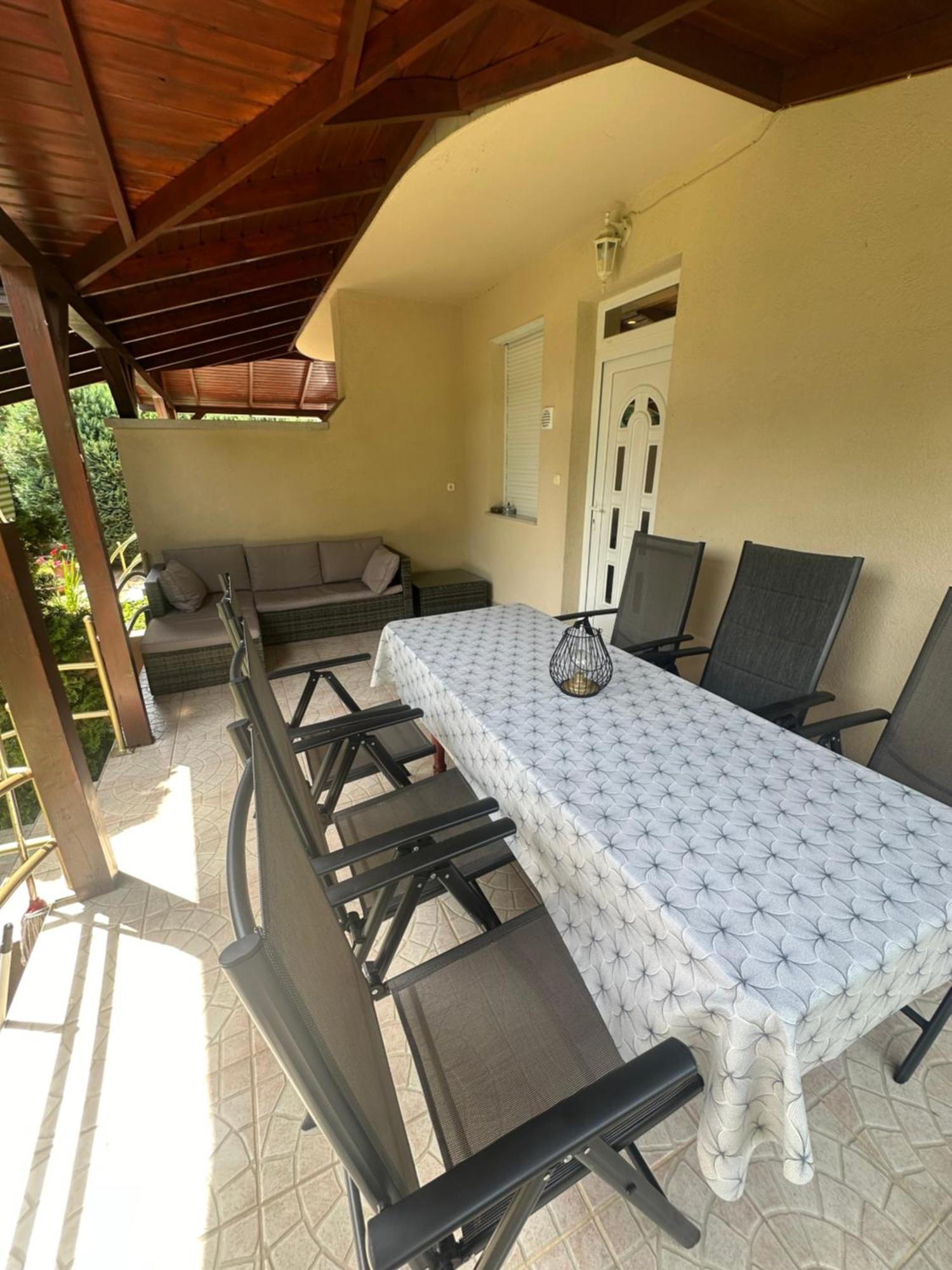 Orsolya Nyaralohaz Villa Balatonszarszo Exterior foto